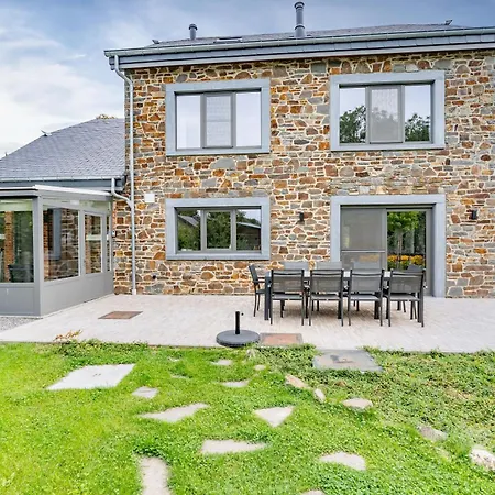 Charmette, Cozy For 9p 라로셰안알데네